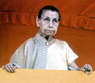 Mother's-Arrival-Day-24th-April-2010